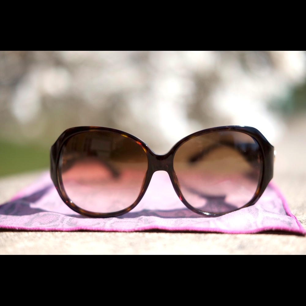 COPY - Juicy Couture Sunglasses! 🕶😎